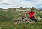 68 Quasi in vetta a Cima di Lemma vista verso la regione dei Laghi di Porcile
